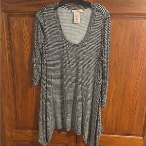 Philosophy Black and White Scoop Neck Tunic